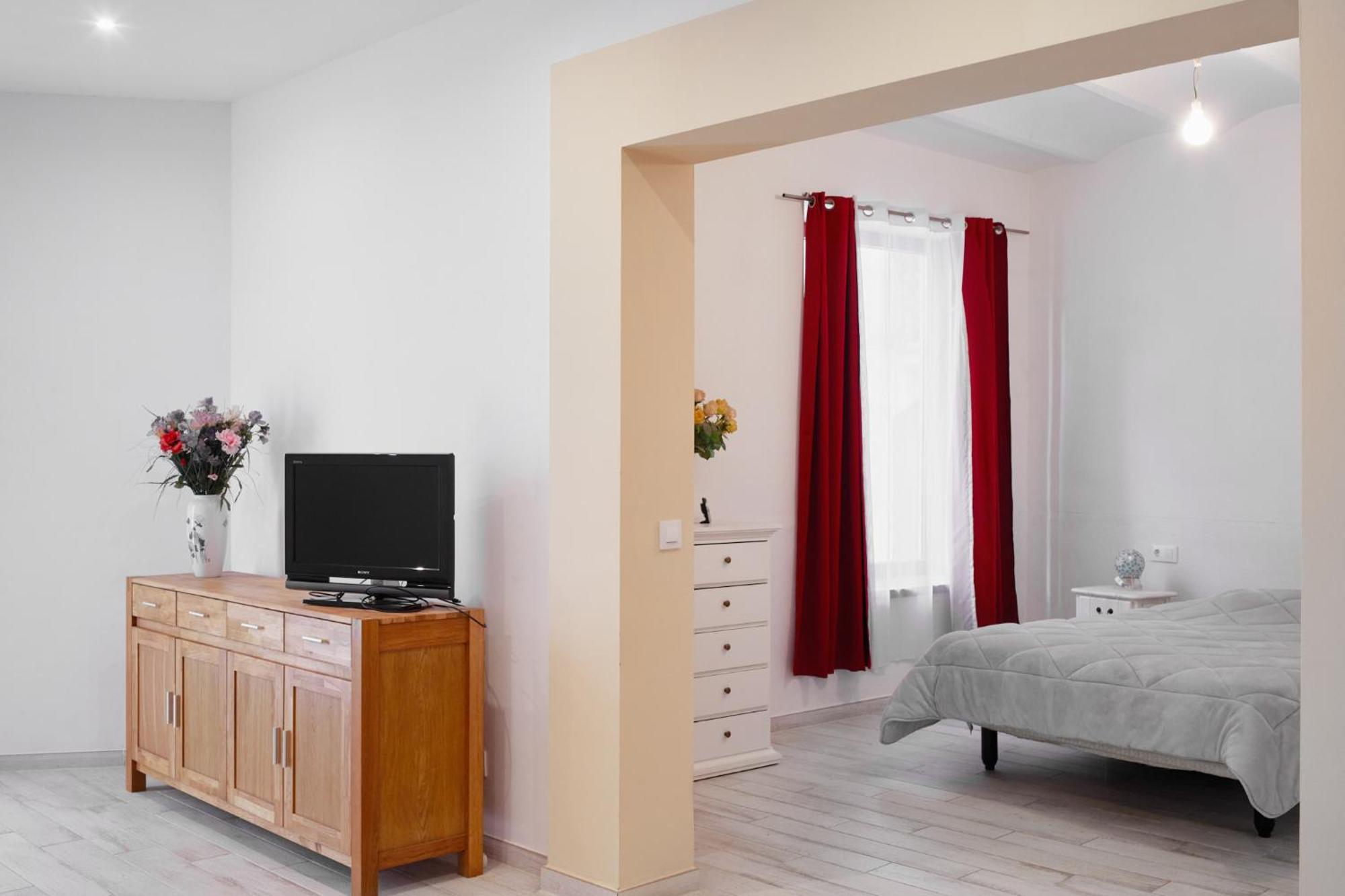Loft Con Encanto En El Corazon Historico De Peralada Eksteriør bilde