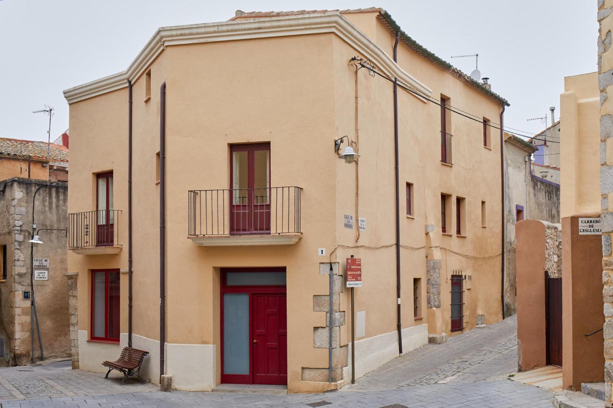 Loft Con Encanto En El Corazon Historico De Peralada Eksteriør bilde