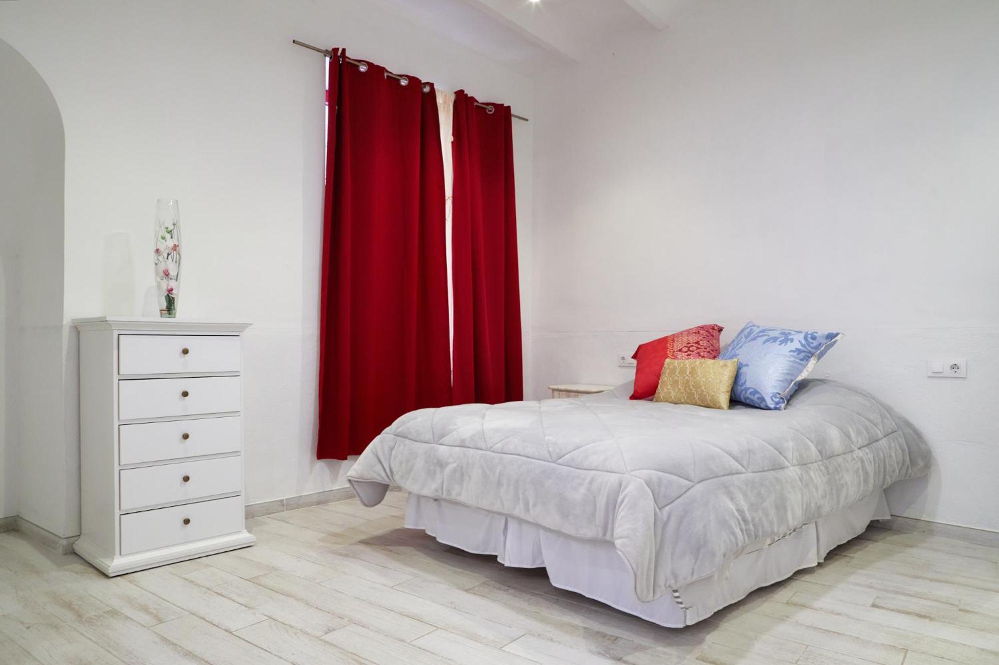Loft Con Encanto En El Corazon Historico De Peralada Eksteriør bilde